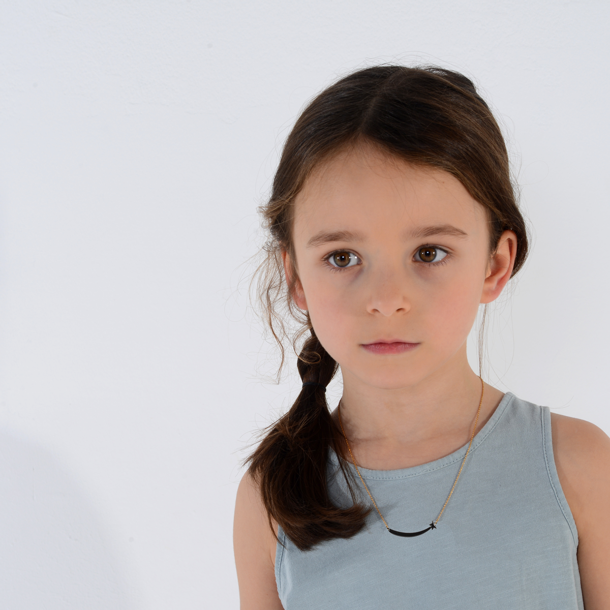 TITLEE Black Shooting Star Necklace