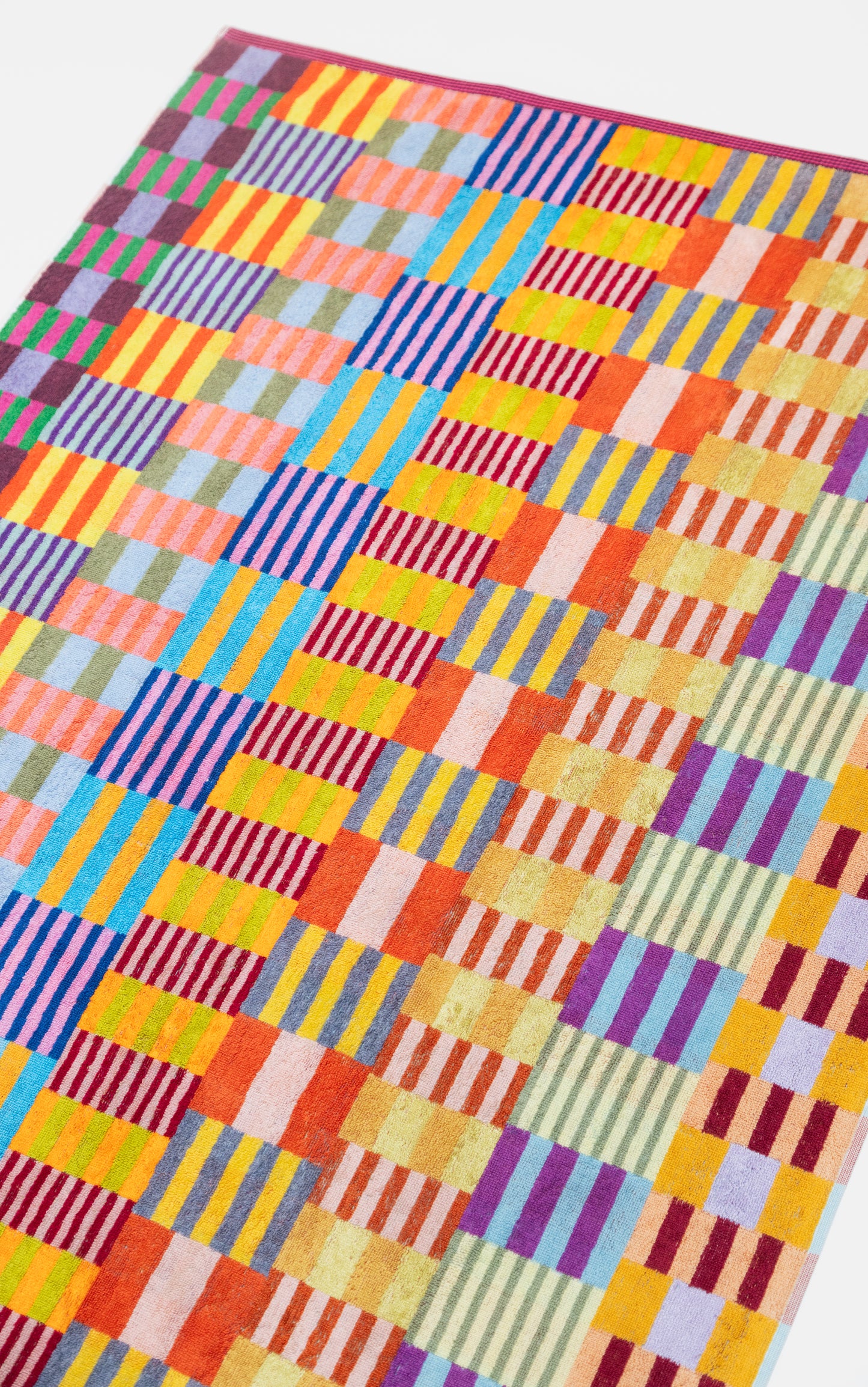 FOEKJE FLEUR #66 Beach Towel