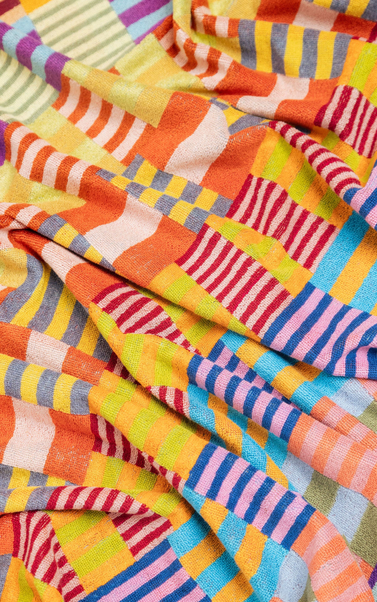 FOEKJE FLEUR #66 Beach Towel